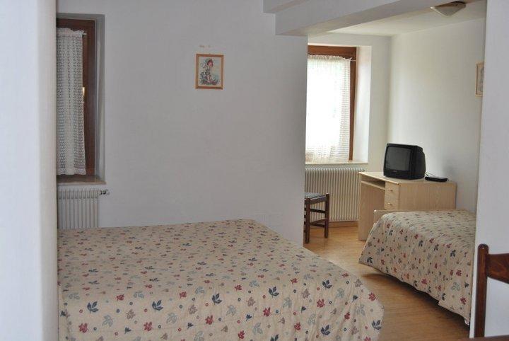 Affittacamere Ceschi Baselga di Pinè Szoba fotó